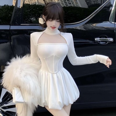 网纱拼接镂空蓬蓬连衣裙